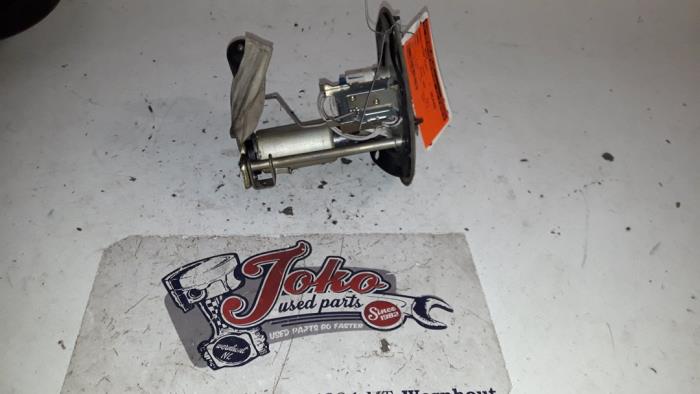 Gebruikte Tank element Pomp Subaru Vivio (KK/KW3) 0.7 GLi,GLi ECVT Prijs op aanvraag aangeboden door Autodemontage Joko B.V.