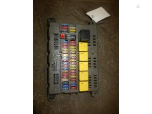 Gebruikte Zekeringkast Landrover Freelander Hard Top 2.0 td4 16V Prijs op aanvraag aangeboden door Autodemontage Joko B.V.