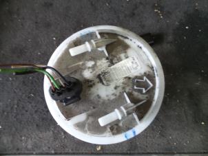 Gebruikte Tankvlotter Ford Fiesta 5 (JD/JH) 1.4 TDCi Prijs op aanvraag aangeboden door Autodemontage Joko B.V.