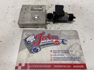 Gebruikte Slotenset Cilinder (compleet) Opel Tigra (75) 1.4i 16V Prijs op aanvraag aangeboden door Autodemontage Joko B.V.