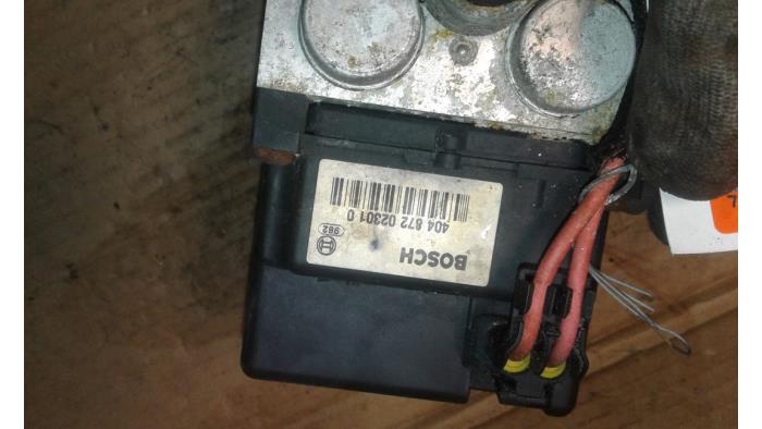 Gebruikte ABS Pomp Ford Mondeo II Wagon 1.8 TD CLX Prijs op aanvraag aangeboden door Autodemontage Joko B.V.