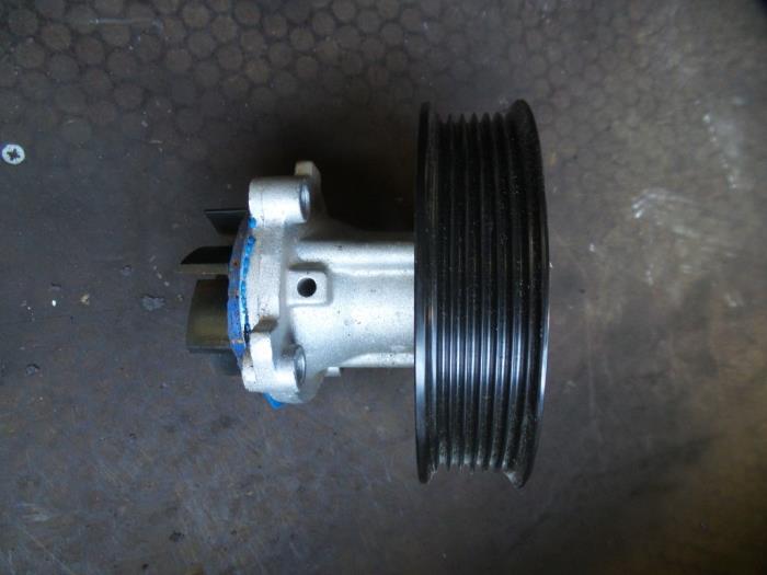 Gebruikte Waterpomp Opel Corsa C (F08/68) 1.3 CDTi 16V Prijs op aanvraag aangeboden door Autodemontage Joko B.V.