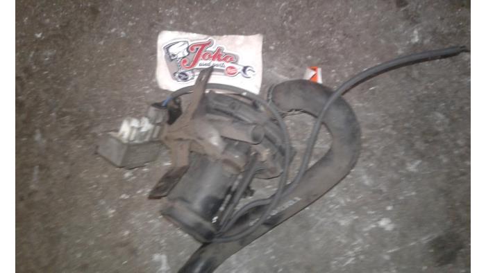 Gebruikte Pullairpomp Volvo S40 (VS) 1.8 16V Prijs op aanvraag aangeboden door Autodemontage Joko B.V.