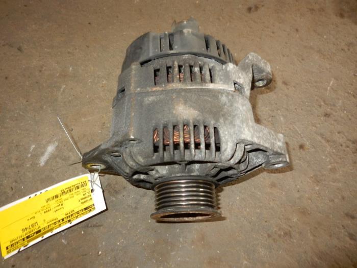 Gebruikte Dynamo Renault Clio II Societe (SB) 1.9 D Prijs op aanvraag aangeboden door Autodemontage Joko B.V.
