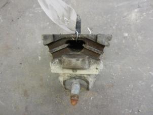 Gebruikte Motorsteun Ford Transit 2.4 TDdi 16V 300S Prijs op aanvraag aangeboden door Autodemontage Joko B.V.