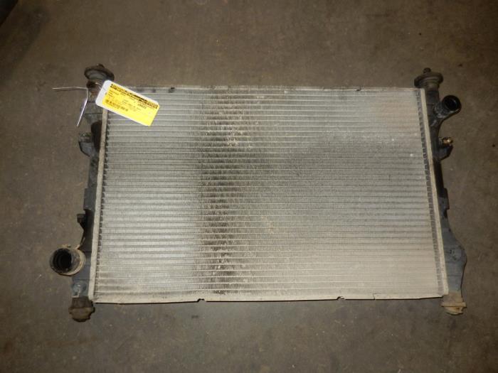 Gebruikte Radiateur Ford Transit 2.4 TDdi 16V 300S Prijs op aanvraag aangeboden door Autodemontage Joko B.V.