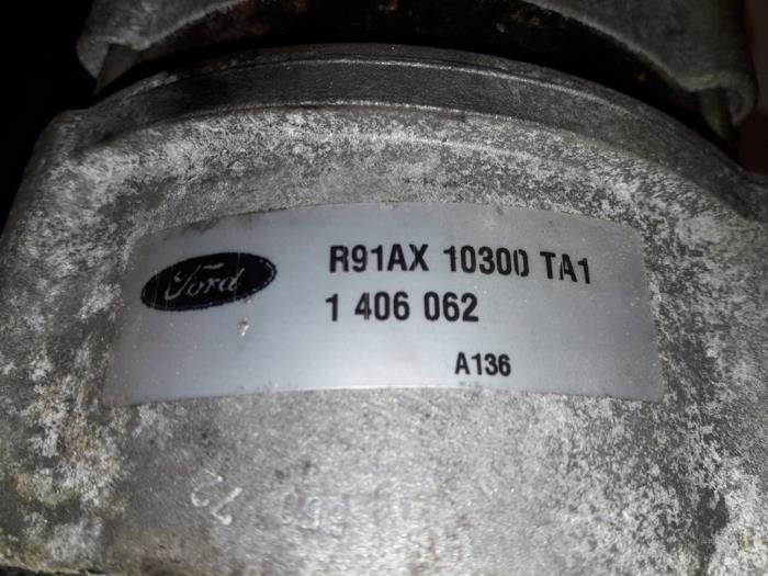 Dynamo van een Ford Escort 6 (AAL/ABL) 2.0 RS 16V 1995