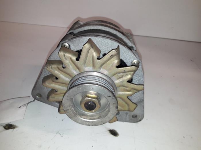 Dynamo van een Ford Escort 6 (AAL/ABL) 2.0 RS 16V 1995