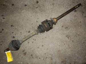 Gebruikte Cardanas rechts-voor (VWA) Alfa Romeo 147 (937) 1.9 JTD 115 Prijs op aanvraag aangeboden door Autodemontage Joko B.V.