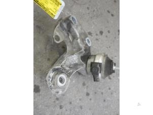 Gebruikte Motorrubber Volkswagen Passat Variant (3B6) 2.5 TDI V6 24V Prijs op aanvraag aangeboden door Autodemontage Joko B.V.