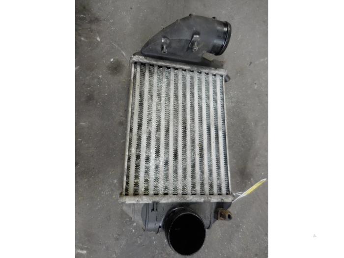 Gebruikte Intercooler Volkswagen Passat Variant (3B6) 2.5 TDI V6 24V Prijs op aanvraag aangeboden door Autodemontage Joko B.V.