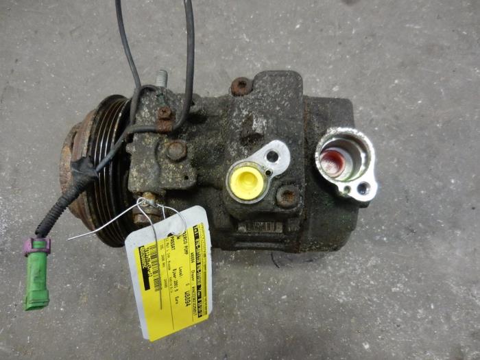 Gebruikte Pomp Airco Volkswagen Passat Variant (3B6) 2.5 TDI V6 24V Prijs op aanvraag aangeboden door Autodemontage Joko B.V.