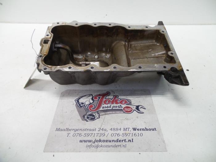 Carterpan van een Opel Corsa C (F08/68) 1.2 16V Twin Port 2005