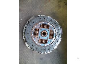 Gebruikte Koppelingsset (compleet) Hyundai Trajet 2.0 CRDi 16V Prijs op aanvraag aangeboden door Autodemontage Joko B.V.