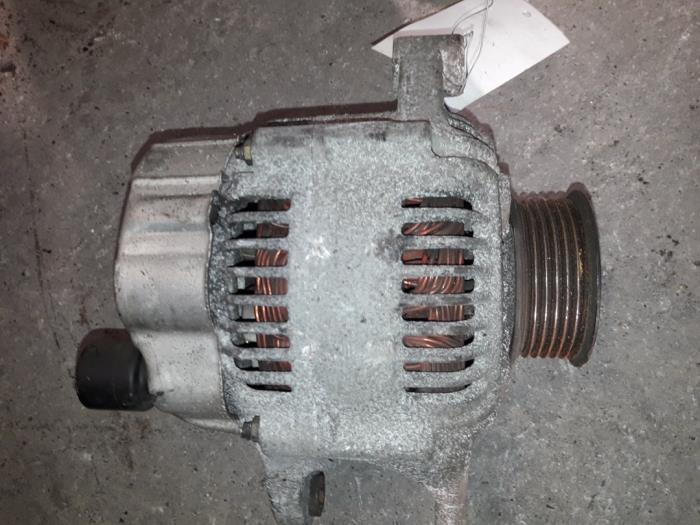 Gebruikte Dynamo Chrysler Voyager/Grand Voyager 3.3i V6 Prijs op aanvraag aangeboden door Autodemontage Joko B.V.