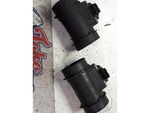 Gebruikte Luchthoeveelheidsmeter Opel Astra F (56/57) 1.8i 16V Prijs op aanvraag aangeboden door Autodemontage Joko B.V.