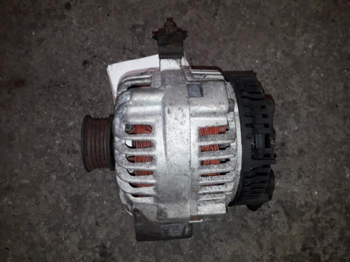 Gebruikte Dynamo BMW 3 serie (E36/4) 325 td Prijs op aanvraag aangeboden door Autodemontage Joko B.V.