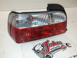 Gebruikte Achterlicht links BMW 3 serie (E36/2) 316i Prijs op aanvraag aangeboden door Autodemontage Joko B.V.