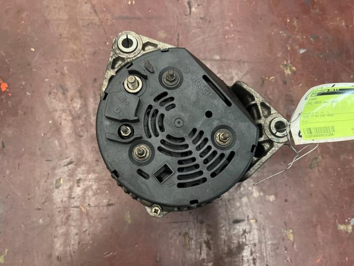 Gebruikte Dynamo Opel Omega B (25/26/27) 2.5i V6 24V Prijs op aanvraag aangeboden door Autodemontage Joko B.V.