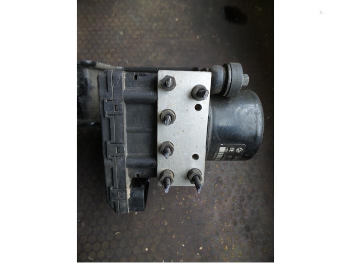 Gebruikte ABS Pomp Volkswagen Golf IV (1J1) 1.8 20V Turbo Prijs op aanvraag aangeboden door Autodemontage Joko B.V.