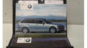 Gebruikte Instructie Boekje BMW 3 serie Touring (E46/3) 318d 16V Prijs op aanvraag aangeboden door Autodemontage Joko B.V.