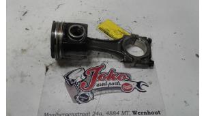 Gebruikte Zuiger Iveco New Daily III 35S11V,C11V Prijs op aanvraag aangeboden door Autodemontage Joko B.V.