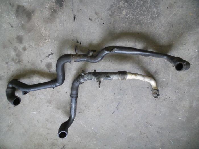 Gebruikte Intercooler Slang Volkswagen Caddy II (9K9A) 1.9 TDI Prijs op aanvraag aangeboden door Autodemontage Joko B.V.
