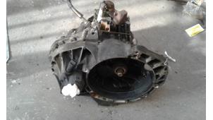 Gebruikte Versnellingsbak Volkswagen Sharan (7M8/M9/M6) 2.8 VR6,VR6 Carat Prijs op aanvraag aangeboden door Autodemontage Joko B.V.