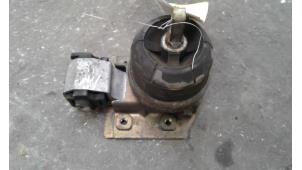 Gebruikte Motorsteun Volkswagen Sharan (7M8/M9/M6) 2.8 VR6,VR6 Carat Prijs op aanvraag aangeboden door Autodemontage Joko B.V.