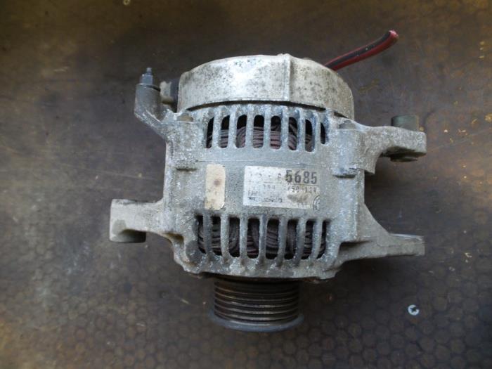 Gebruikte Dynamo Jeep Grand Cherokee (WG/WJ) 4.0i Prijs op aanvraag aangeboden door Autodemontage Joko B.V.