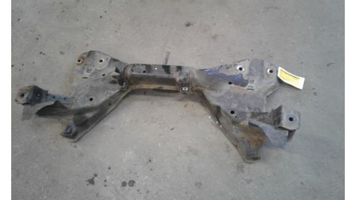 Gebruikte Subframe Volvo V40 (VW) 2.0 16V Prijs op aanvraag aangeboden door Autodemontage Joko B.V.