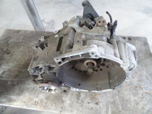 Gebruikte Versnellingsbak Volkswagen Passat (3C2) 2.0 TDI 16V 140 Prijs op aanvraag aangeboden door Autodemontage Joko B.V.