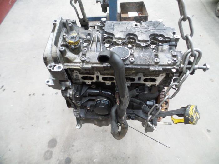 Gebruikte Motor Renault Clio III (BR/CR) 1.6 16V Prijs op aanvraag aangeboden door Autodemontage Joko B.V.