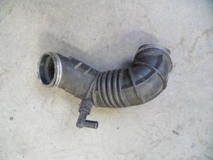 Gebruikte Luchtinlaat slang BMW Mini One/Cooper (R50) 1.6 16V Cooper Prijs op aanvraag aangeboden door Autodemontage Joko B.V.