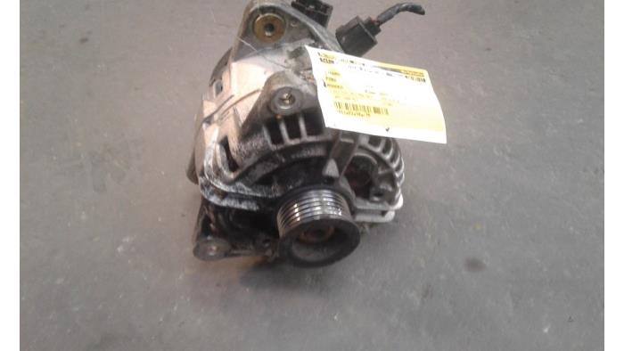 Gebruikte Alternator Ford Mondeo II Wagon 2.0i 16V Prijs op aanvraag aangeboden door Autodemontage Joko B.V.
