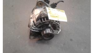 Gebruikte Alternator Ford Mondeo II Wagon 2.0i 16V Prijs op aanvraag aangeboden door Autodemontage Joko B.V.