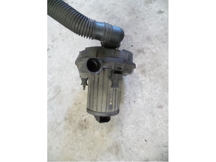 Gebruikte Pullairpomp Audi A3 (8L1) 1.6 Prijs op aanvraag aangeboden door Autodemontage Joko B.V.