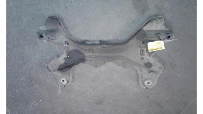 Gebruikte Subframe Volkswagen New Beetle (9C1/9G1) 2.0 Prijs op aanvraag aangeboden door Autodemontage Joko B.V.