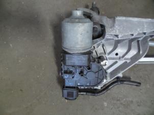 Gebruikte Ruitenwissermotor voor Ford Fiesta 6 (JA8) 1.25 16V Prijs op aanvraag aangeboden door Autodemontage Joko B.V.