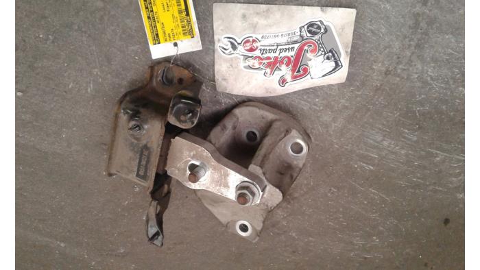 Gebruikte Motorrubber Ford Fiesta 6 (JA8) 1.4 TDCi Prijs op aanvraag aangeboden door Autodemontage Joko B.V.