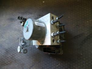 Gebruikte ABS Pomp Ford S-Max (GBW) 1.8 TDCi 16V Prijs op aanvraag aangeboden door Autodemontage Joko B.V.