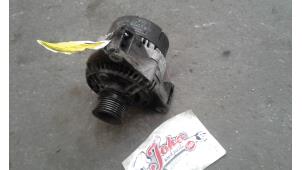 Gebruikte Dynamo Mercedes C (W202) 1.8 C-180 16V Prijs op aanvraag aangeboden door Autodemontage Joko B.V.