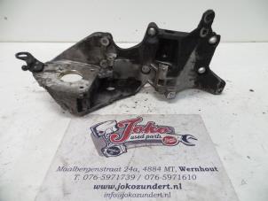 Gebruikte Dynamosteun boven Volkswagen Passat (3C2) 2.0 TDI 16V 140 Prijs op aanvraag aangeboden door Autodemontage Joko B.V.
