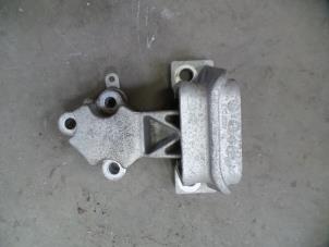 Gebruikte Motorrubber Renault Twingo II (CN) 1.2 16V Prijs op aanvraag aangeboden door Autodemontage Joko B.V.