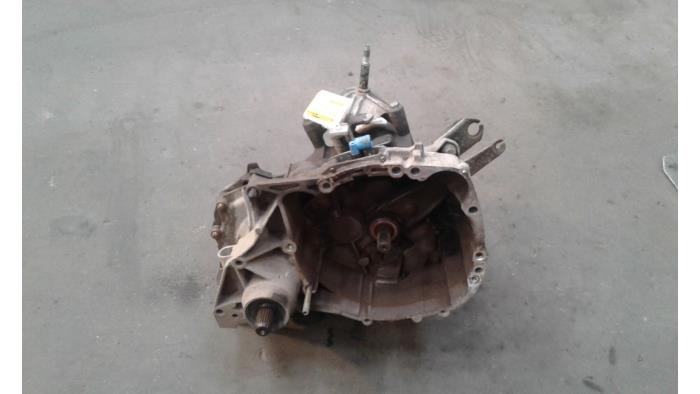 Gebruikte Versnellingsbak Renault Clio II (BB/CB) 1.2 Prijs op aanvraag aangeboden door Autodemontage Joko B.V.