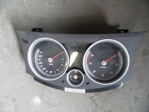 Gebruikte Cockpit Opel Astra H GTC (L08) 1.3 CDTI 16V Ecotec Prijs op aanvraag aangeboden door Autodemontage Joko B.V.