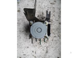 Gebruikte ABS Pomp Renault Modus/Grand Modus (JP) 1.5 dCi 80 Prijs op aanvraag aangeboden door Autodemontage Joko B.V.