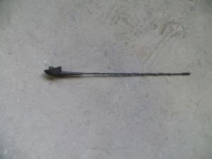 Gebruikte Antenne Opel Agila (B) 1.2 16V Prijs op aanvraag aangeboden door Autodemontage Joko B.V.