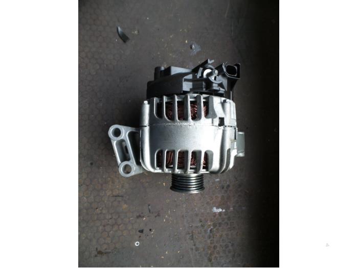 Gebruikte Dynamo Ford Focus 3 1.6 Ti-VCT 16V 125 Prijs op aanvraag aangeboden door Autodemontage Joko B.V.