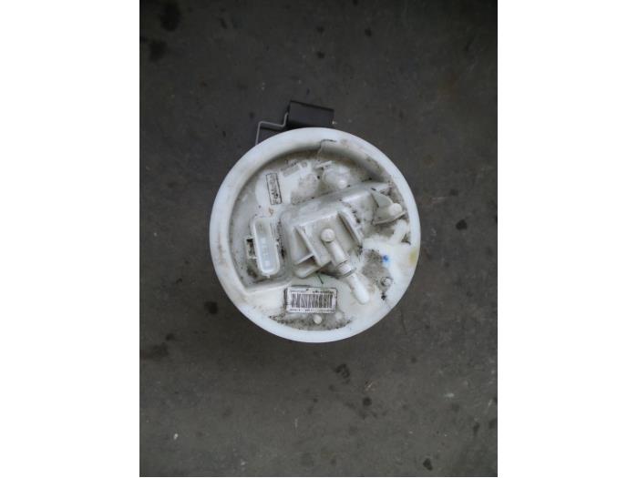 Gebruikte Tank element Pomp Ford Focus 3 1.6 Ti-VCT 16V 125 Prijs op aanvraag aangeboden door Autodemontage Joko B.V.